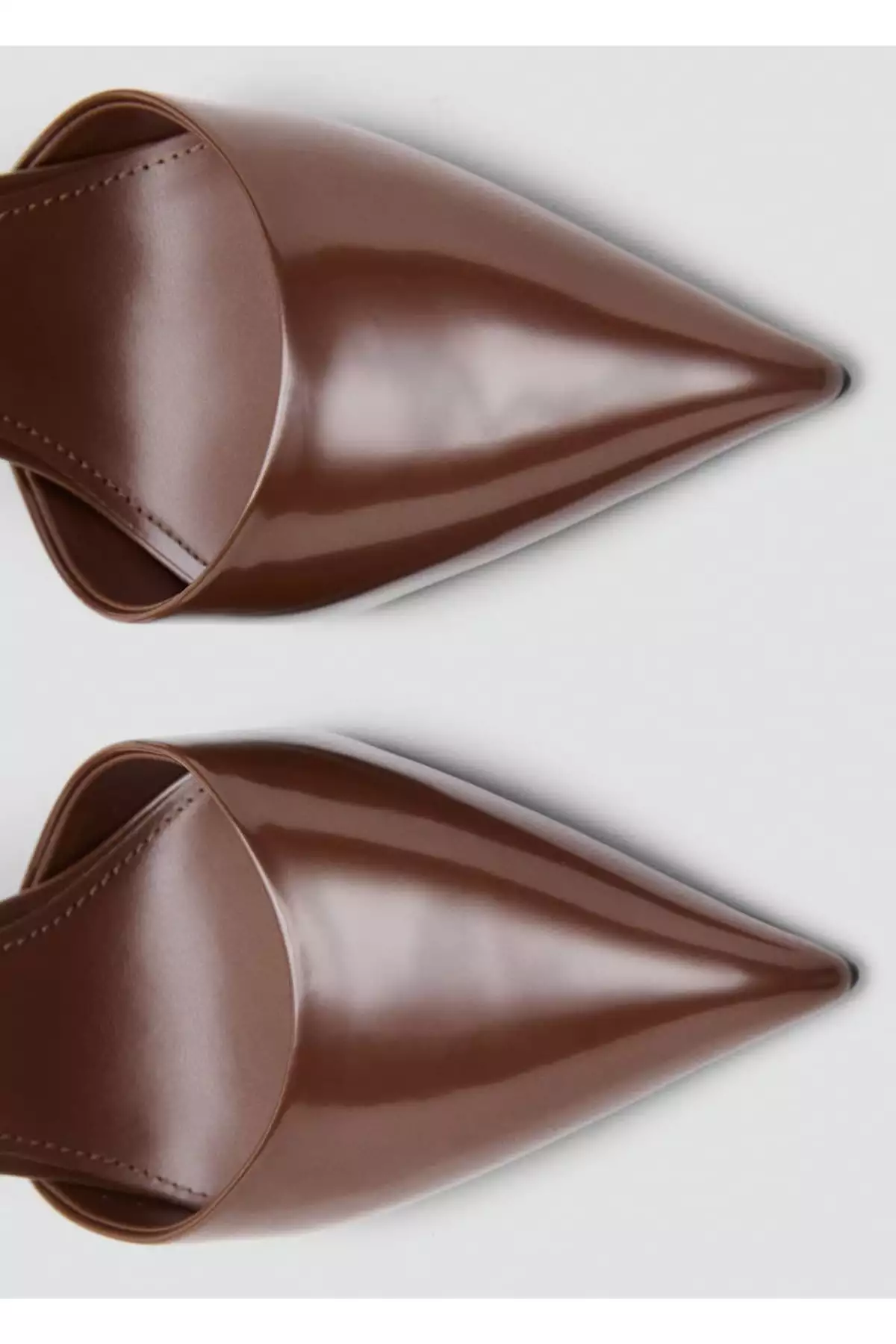 کفش نوک تیز با ظاهری شبیه چرم روغنی برند MANGO - 988859266