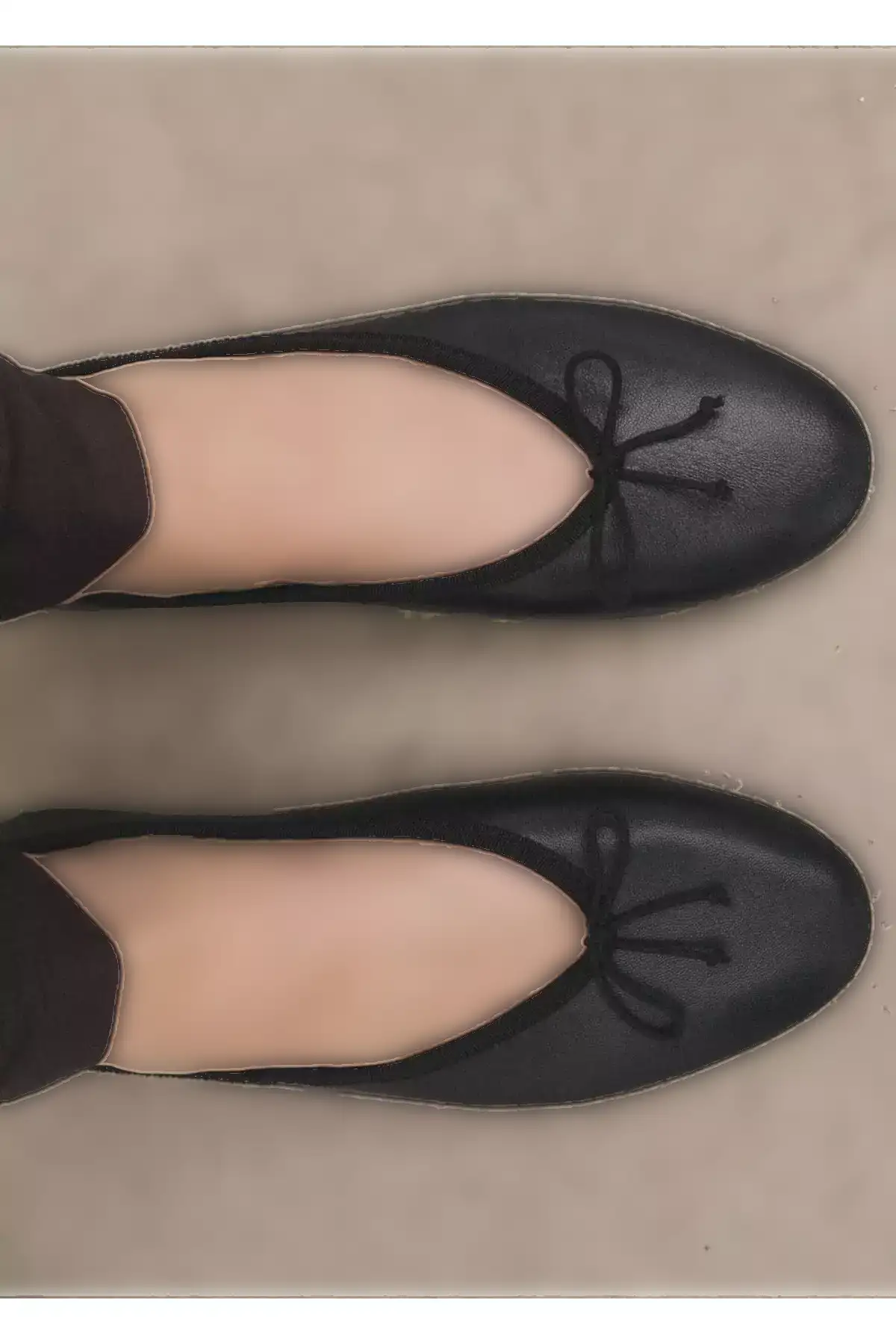 بافت جزئیات چرمی پاشنهدار برند MANGO - 1019818202