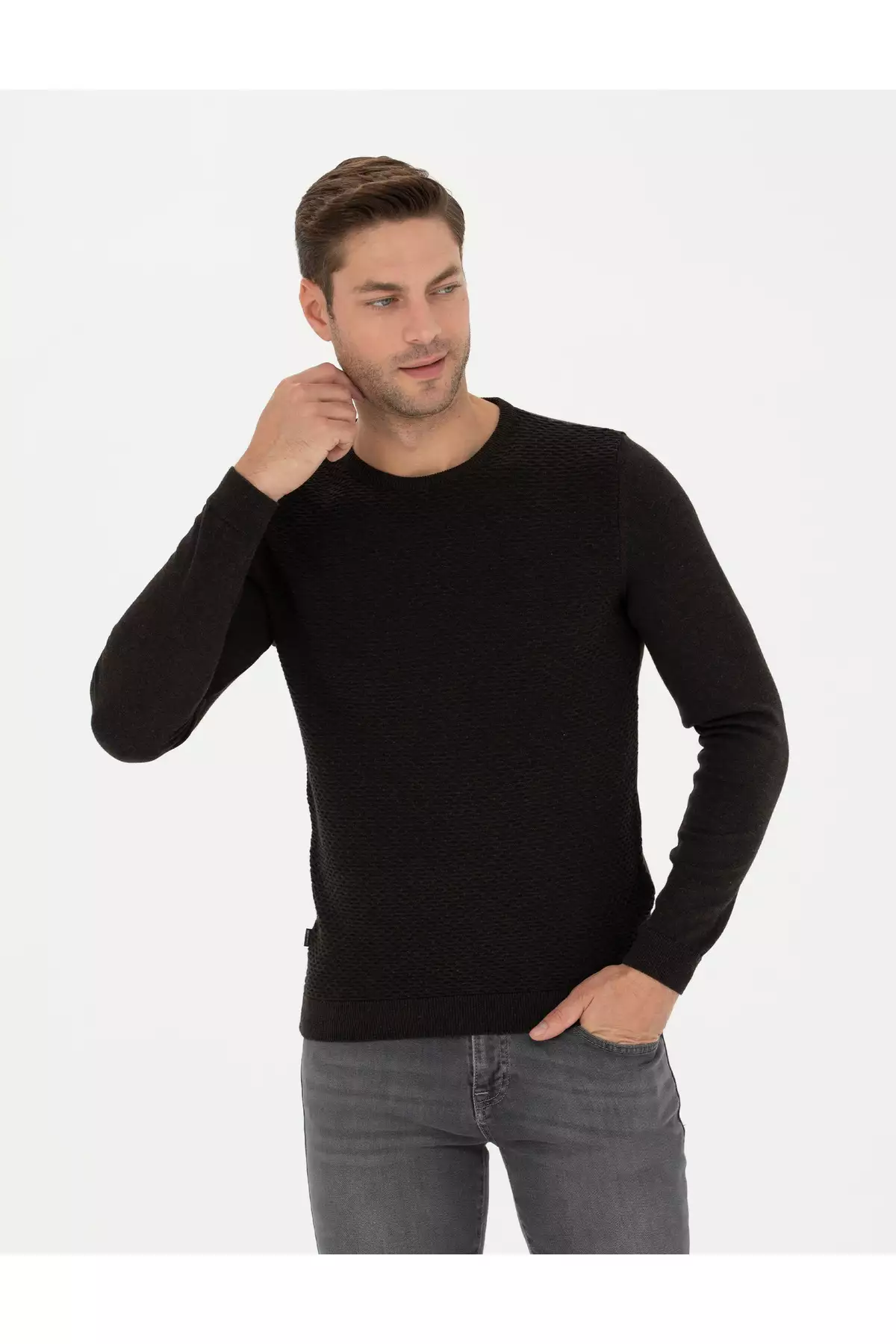 پولوشرت با یقه گرد و رنگ قهوهای مدل Slim Fit برند Pierre Cardin - 829102382