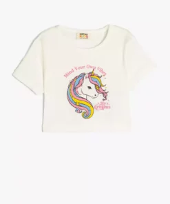 تی-Shirt کراپ کوتاه آستین با یقه گرد و طرح یونیکورن از جنس پنبه برند Koton - 889633834