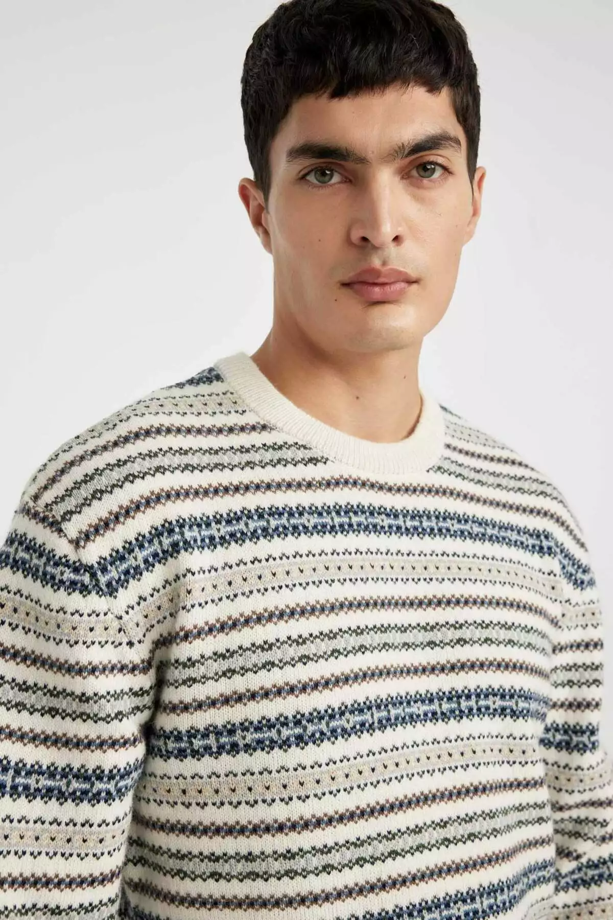 پلیور طرحدار با یقه گرد و برش استاندارد B9716AX24AU برند Defacto - 844001456