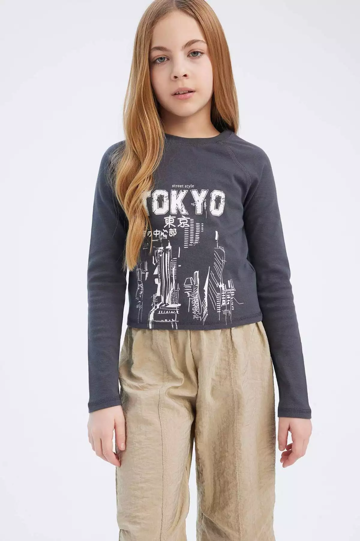 تیشرت آستین بلند کشباف با یقه دوچرخهای و طرح چاپی برای دختران بچه برند Defacto - 901885779