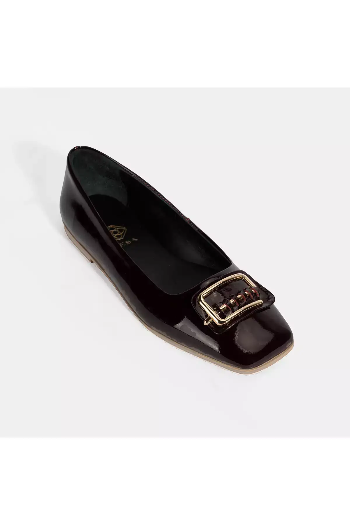 کفش بابی زنانه با سگک فلزی سورمهای و روکش براق برند Desa - 974390736