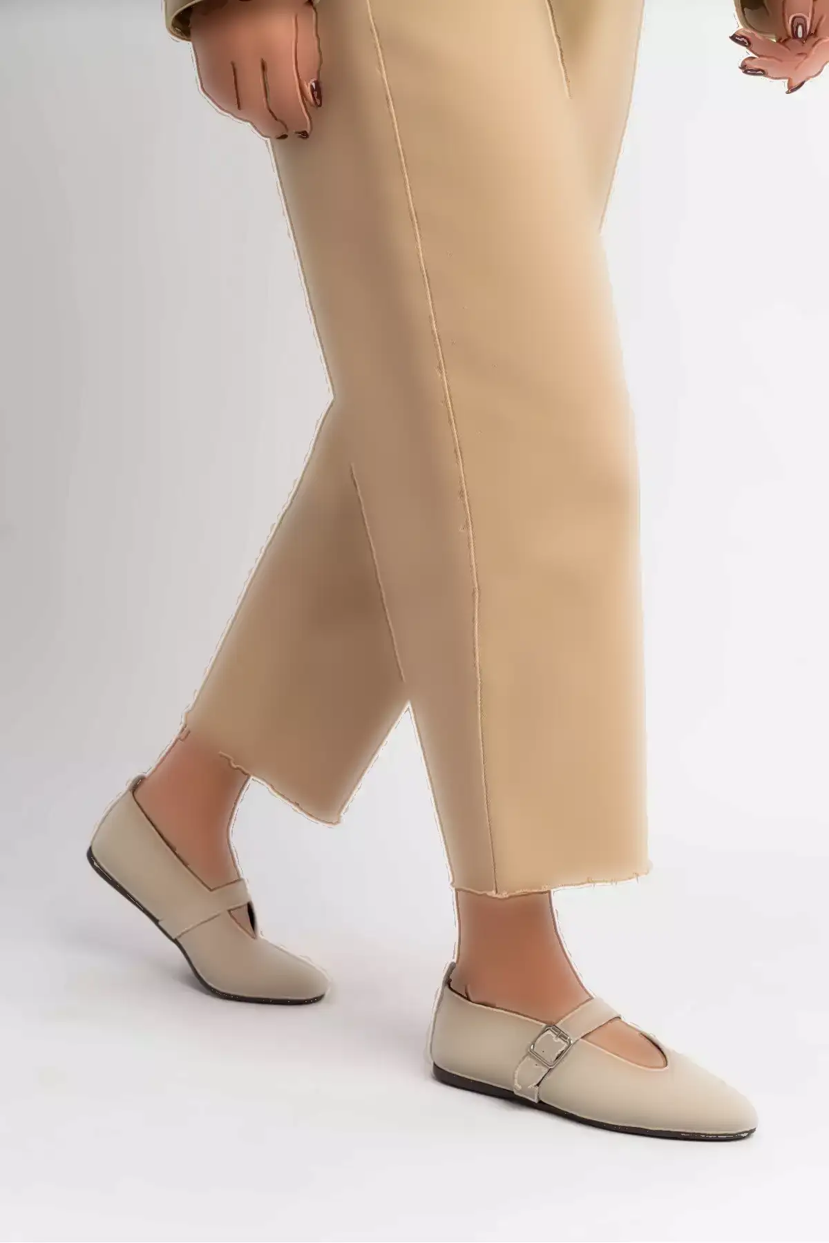 کفش زنانه با زیره مسطح و جزئیات بند چرم طبیعی با طراحی سوئیدی برند NİŞANTAŞI SHOES - 988771418