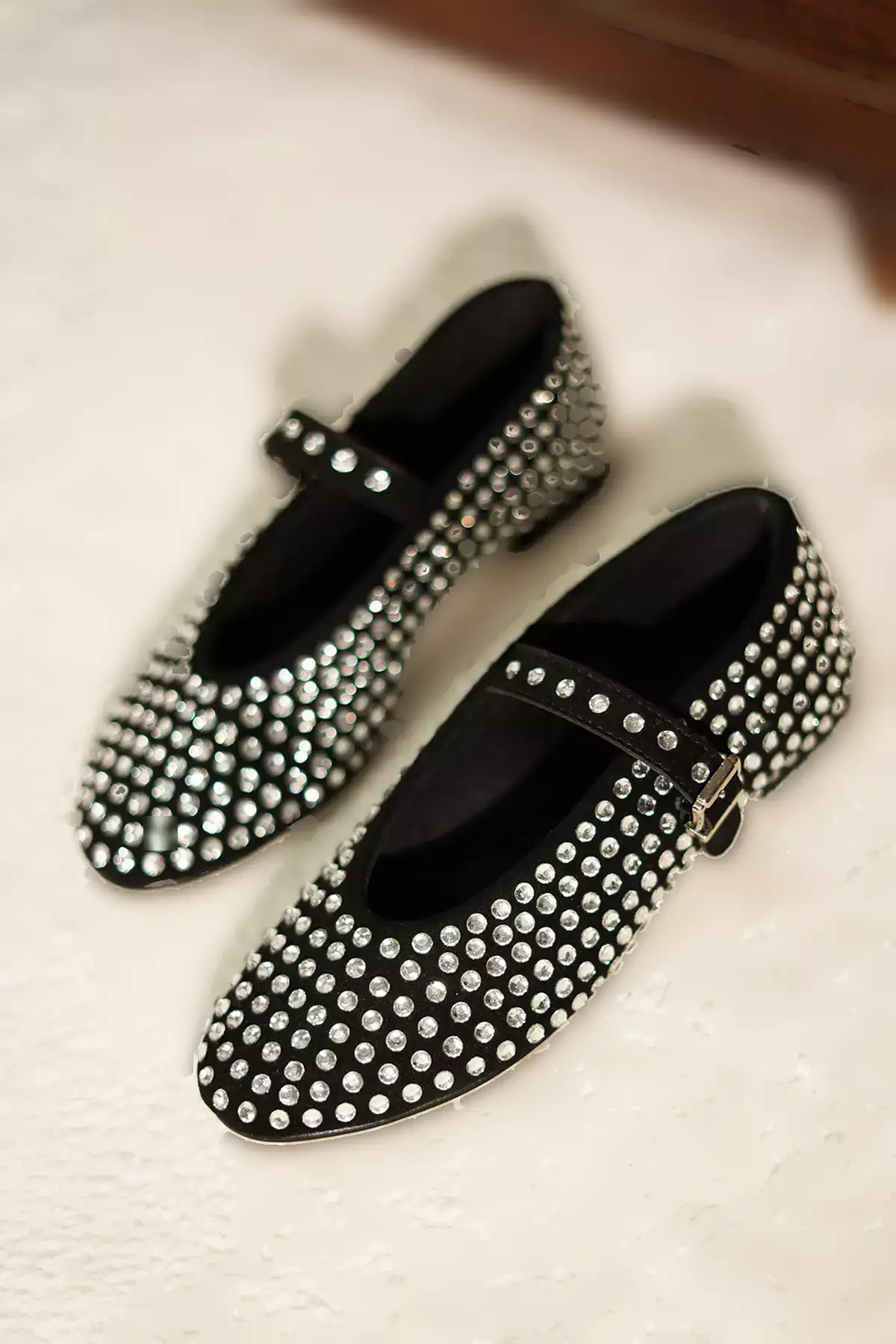 کفش ماری جین زنانه با نوار و تزئینات سنگی مدل توویلا - رنگ مشکی برند Marjin - 807166075