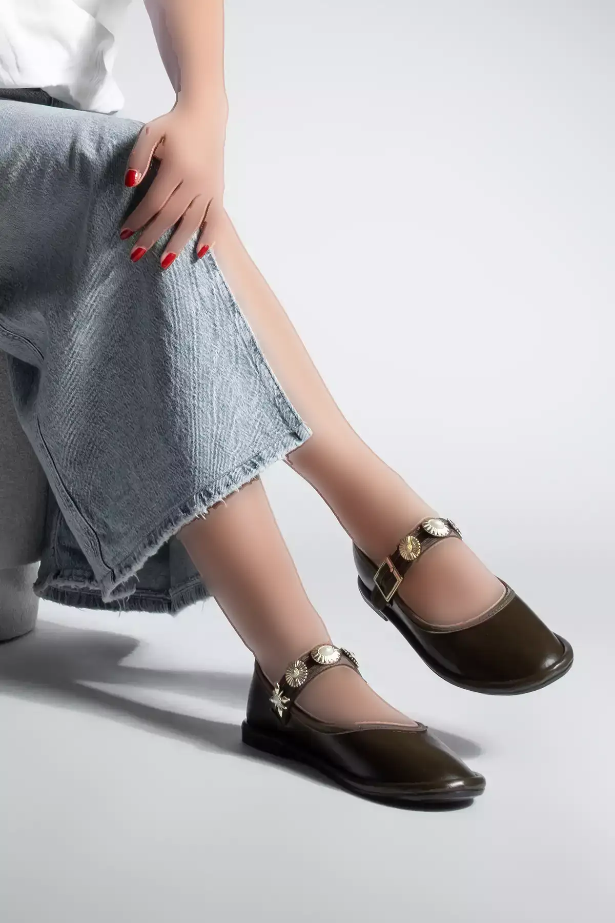 بابت زنانه با سگک طلایی رنگ - قهوهای برند Marjin - 957963381