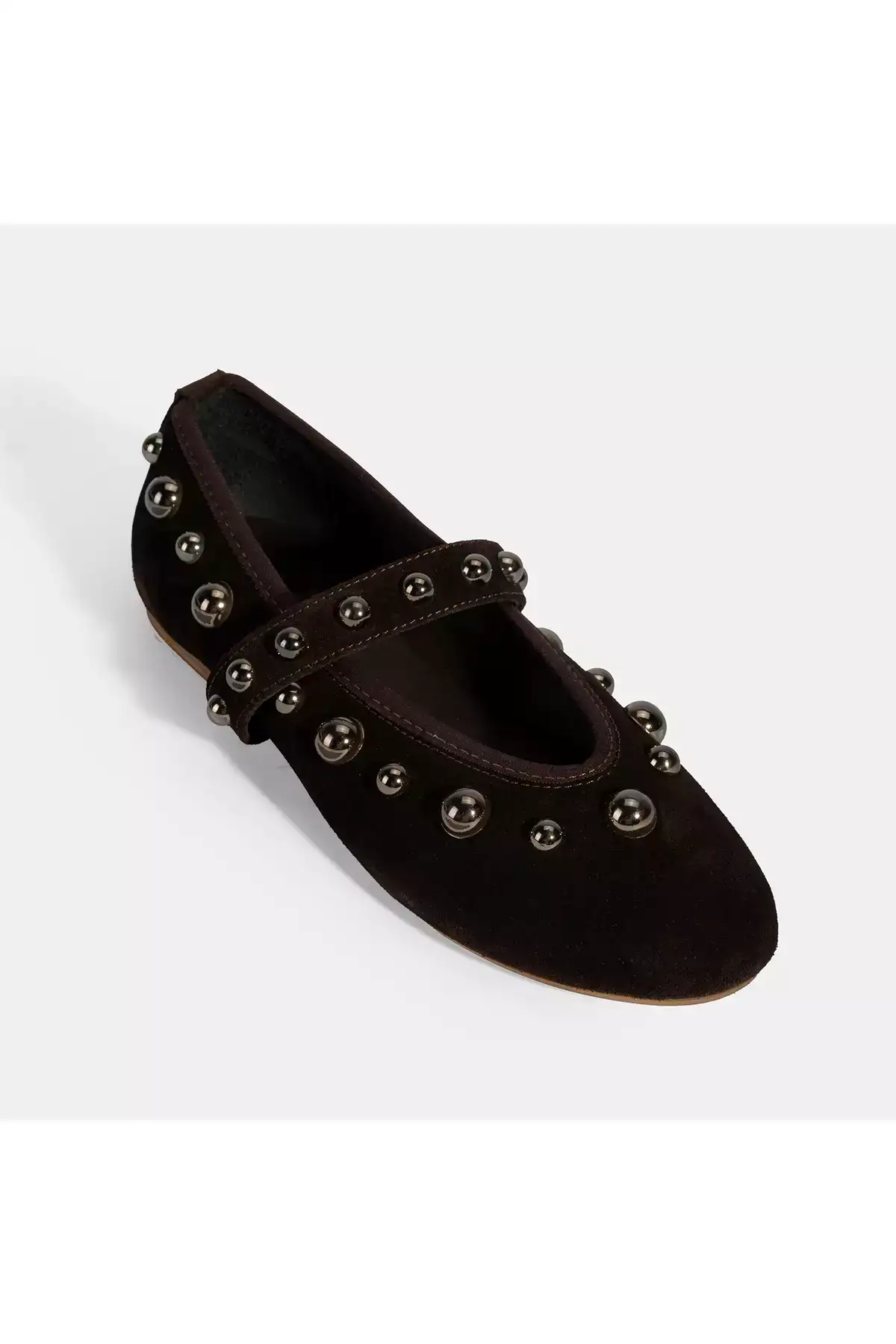 مؤنه چرمی زنانه با جزئیات میخکوب فلزی و طرح ماری جین برند Desa - 978734251