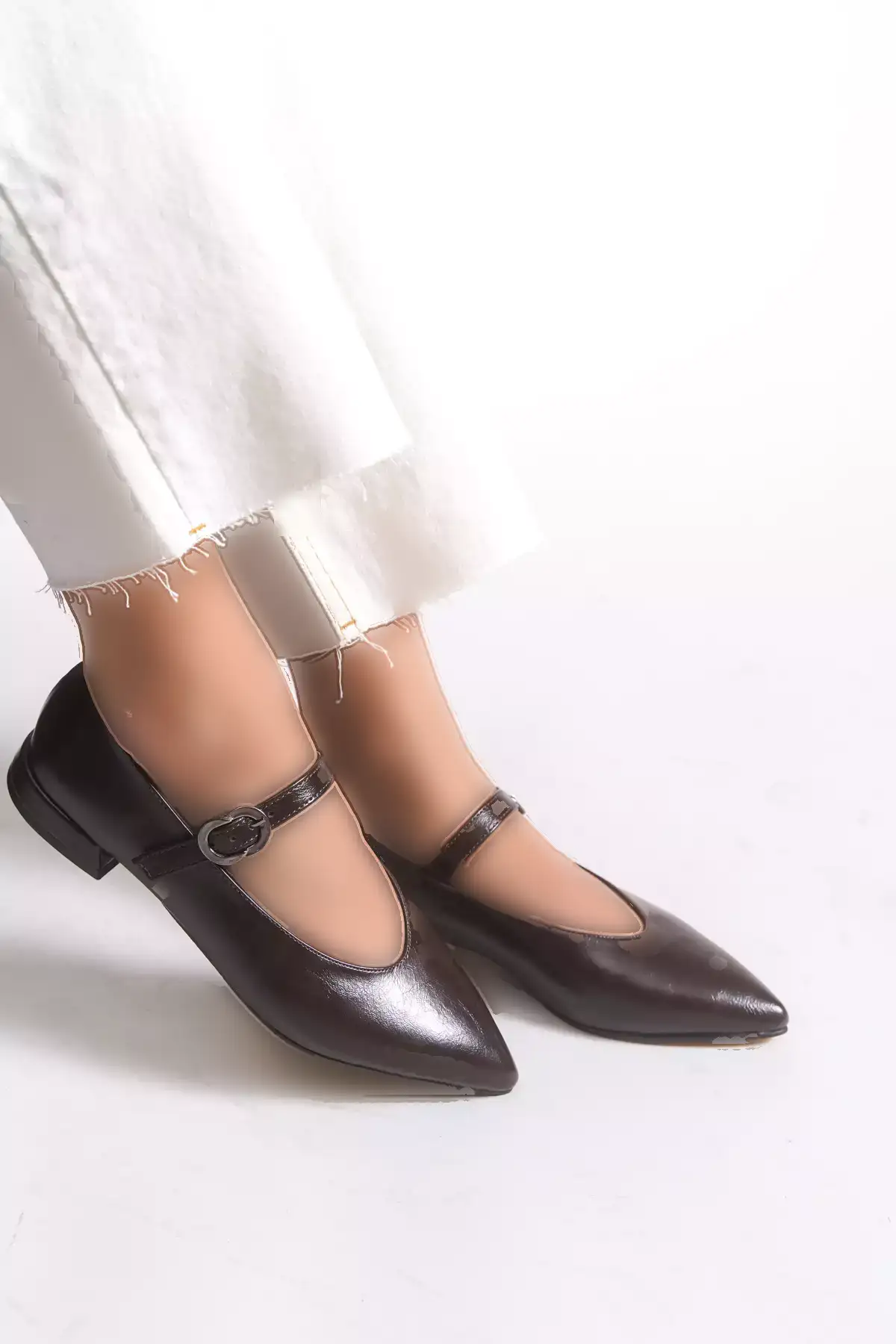 کفش مسطح زنانه نوک تیز ۰۰۱۲۵۰۱ قهوهای چرم برند Riccon - 983030328