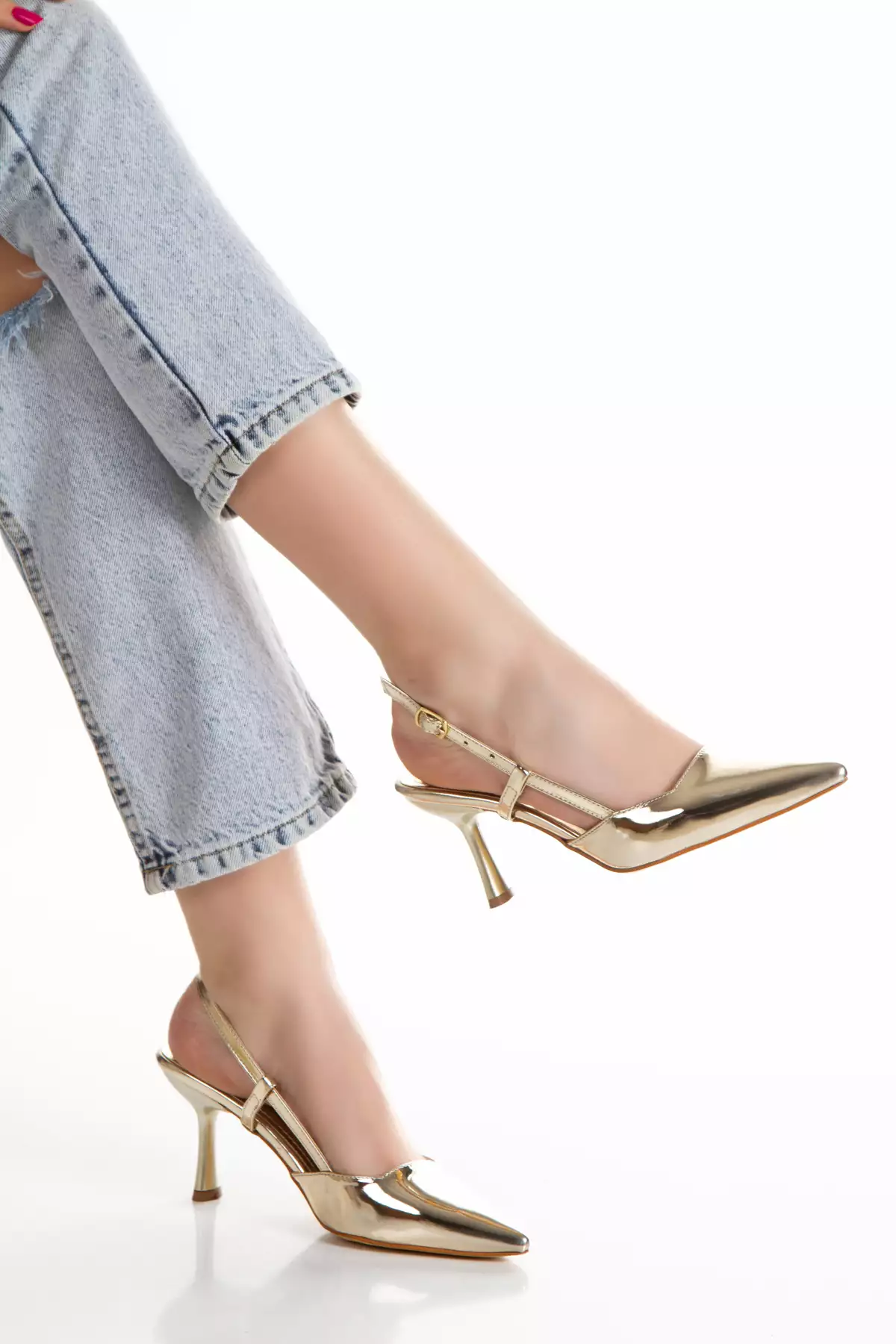 محصول "artül605" به فارسی به عنوان "آرتول 605" ترجمه میشود. برند Libax - 932385134