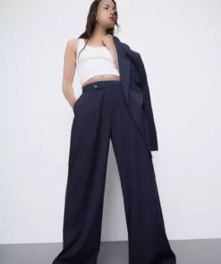 بابت مخملی با پاپیونی برند Stradivarius - 963144765