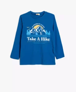 تیشرت پاییزی با جزئیات طرح چاپی، آستین بلند و یقه گرد از جنس پنبه برند Koton - 850085959