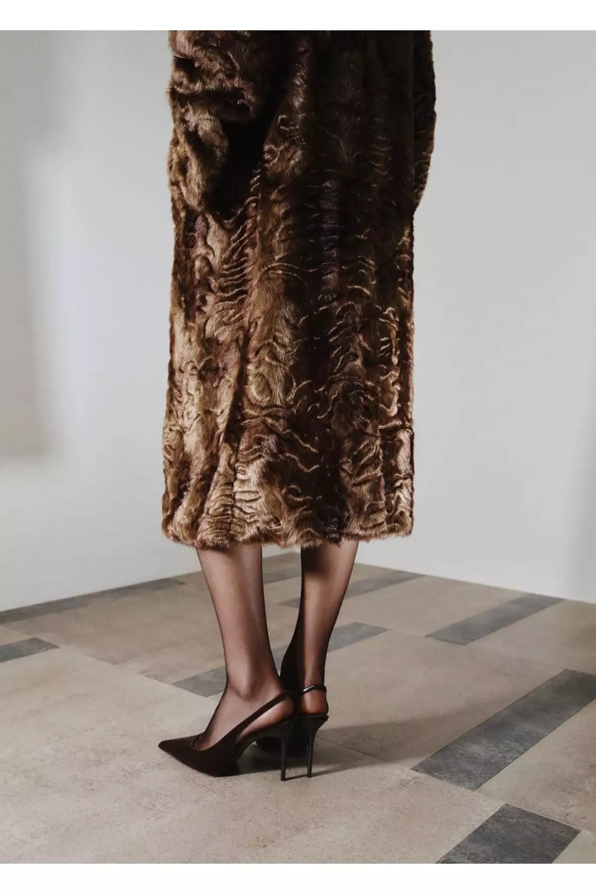 کفش پاشنهدار مخملی برند MANGO - 1033431784