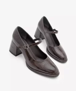 کفش روزمره زنانه با پاشنه ضخیم و بند نازک ویکاس قهوه‌ای کروکویی برند Marjin - 996779760