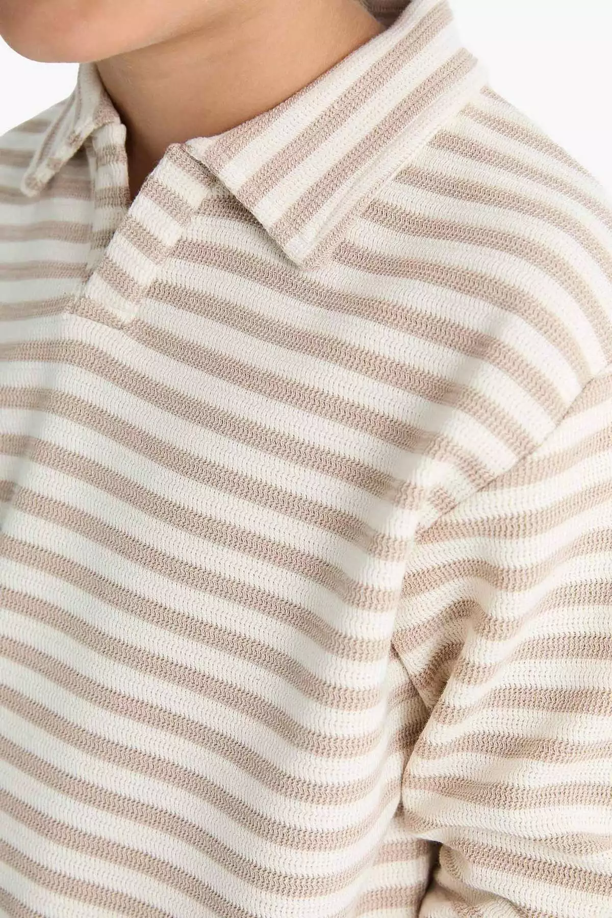 پولوشرت یقه دار راه راه آستین بلند پسرانه مدل G1812A825AU برند Defacto - 990917365