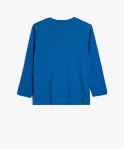 تی‌شرت پاییزی با جزئیات طرح چاپی، آستین بلند و یقه گرد از جنس پنبه برند Koton - 850085959