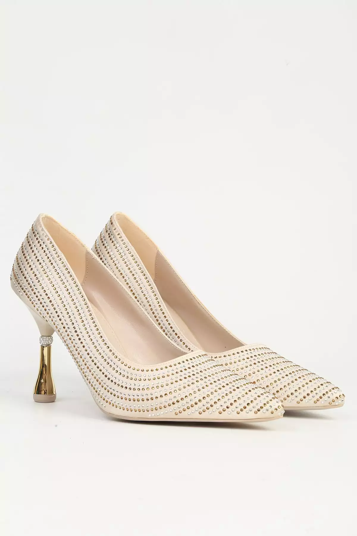 کفش پاشنه بلند طلایی PC-55010 برند Pierre Cardin - 987512686