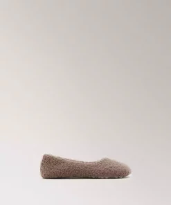 کفش فلوفی چرم برند MANGO - 977594787