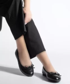 کفش باله زنانه با نوک گرد و پاپیون رنگ مشکی کروکویی لوتوین برند Marjin - 968469190