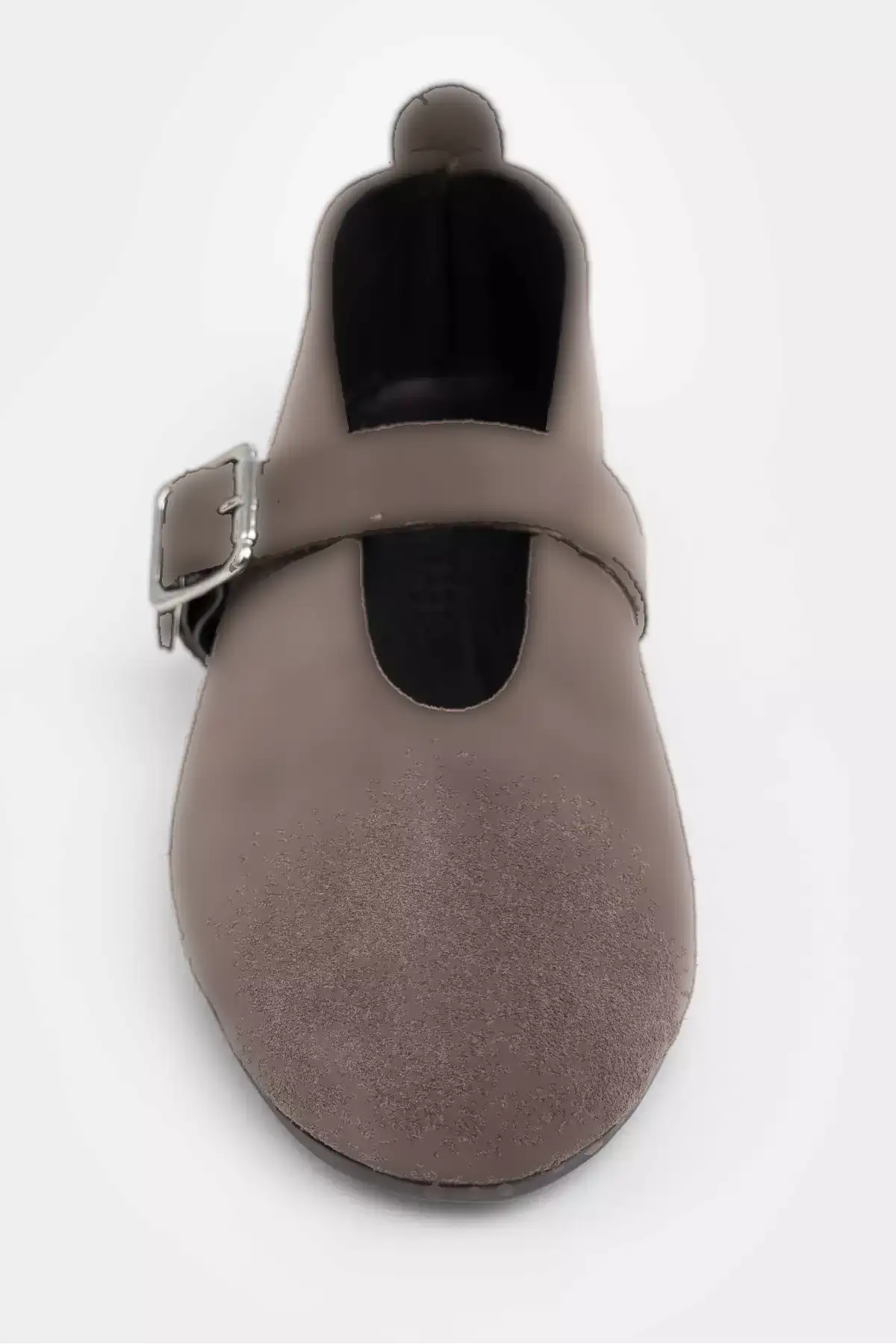 کفش باله زنانه با جزئیات قفل چرم طبیعی به رنگ کرم روشن برند NİŞANTAŞI SHOES - 988770978