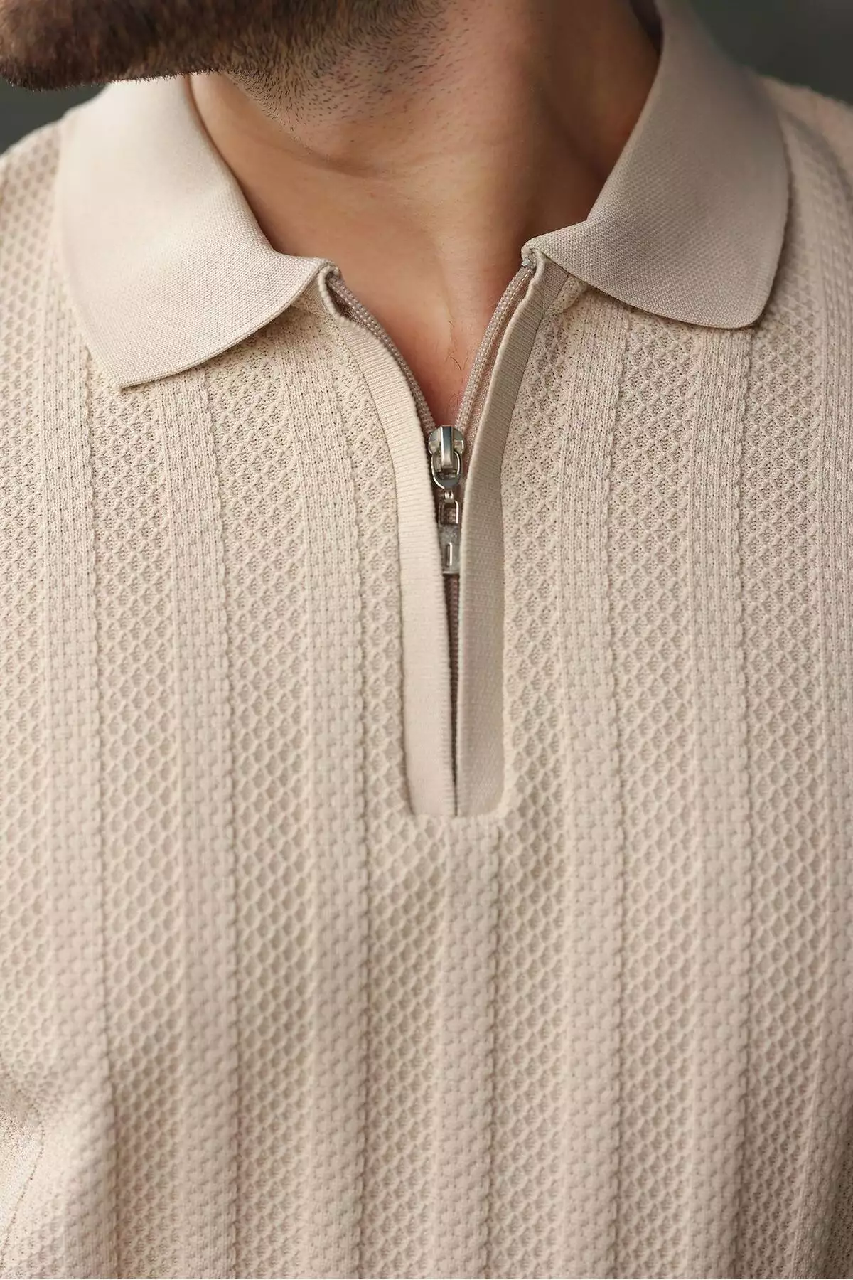 پلیور با یقه Polo و زیپ نیمه، به رنگ سنگی E7426 برند Madmext - 1015884451