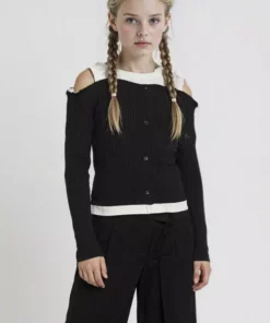 تیشرت آستینبلند فیت دار باریک با برش شانهدار برای دختران - مدل G1713A825AU برند Defacto - 990917559