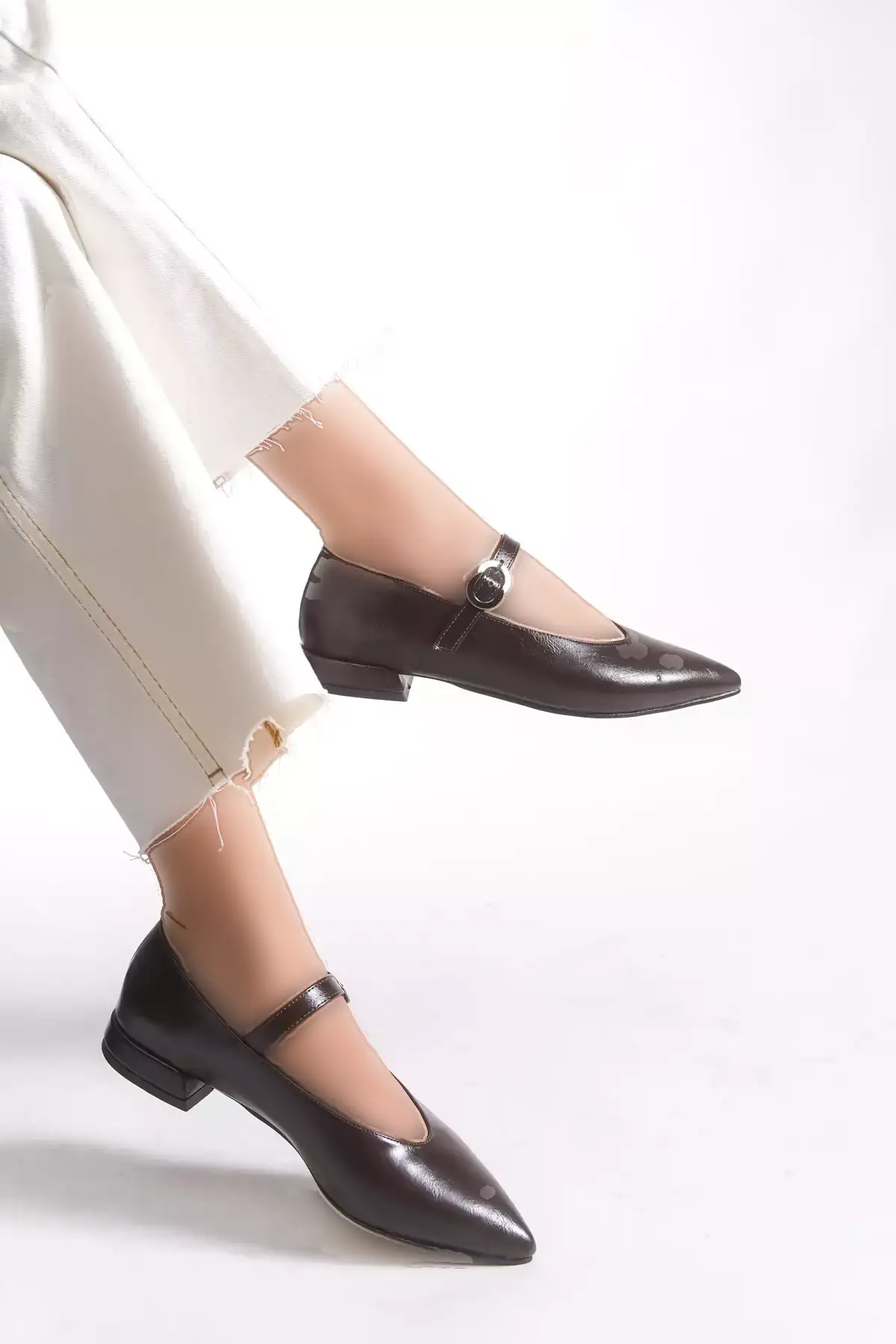 کفش مسطح زنانه نوک تیز ۰۰۱۲۵۰۱ قهوهای چرم برند Riccon - 983030328