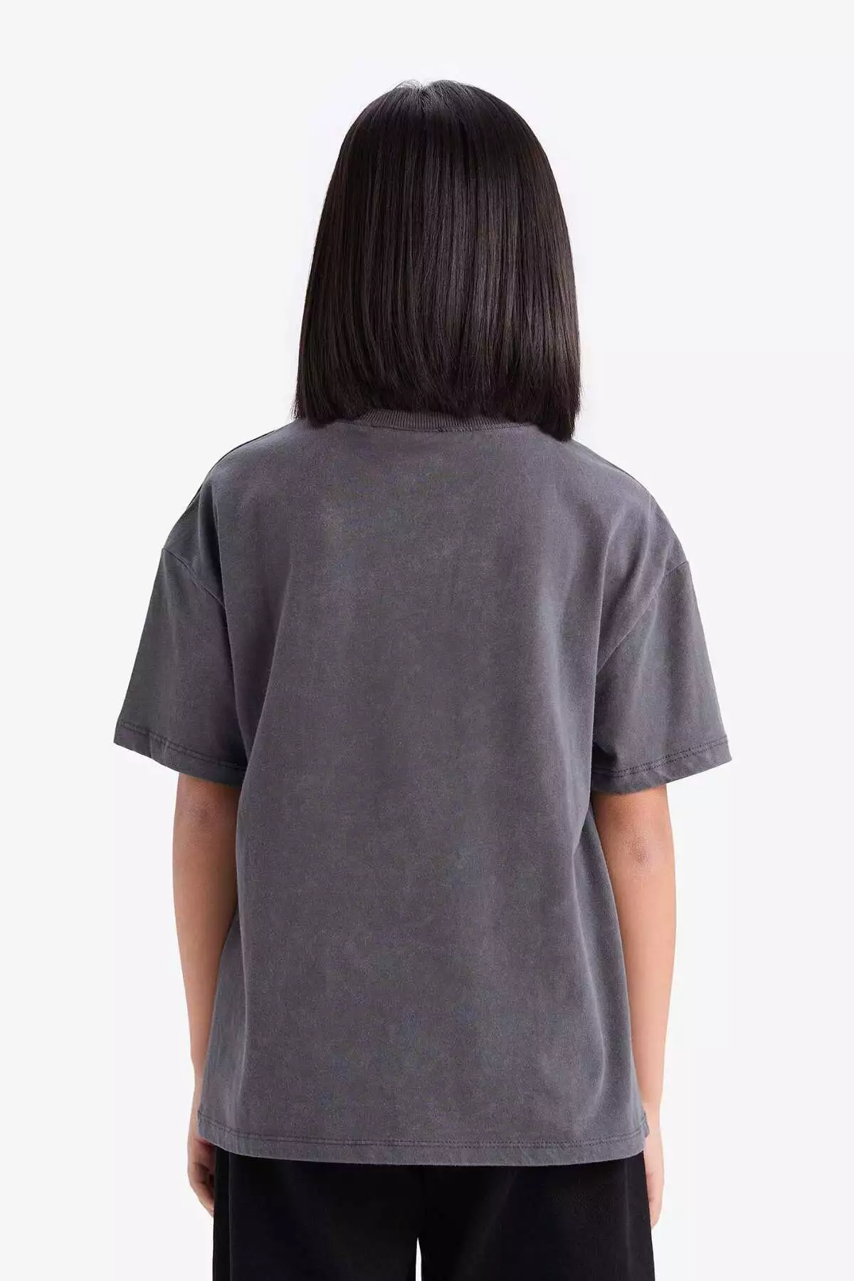 تیشرت کوتاه آستین دخترانه با طراحی Snoopy و برش راحت در یقه گرد برند Defacto - 895945728