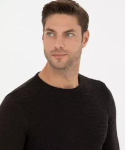 پولوشرت با یقه گرد و رنگ قهوه‌ای مدل Slim Fit برند Pierre Cardin - 829102382