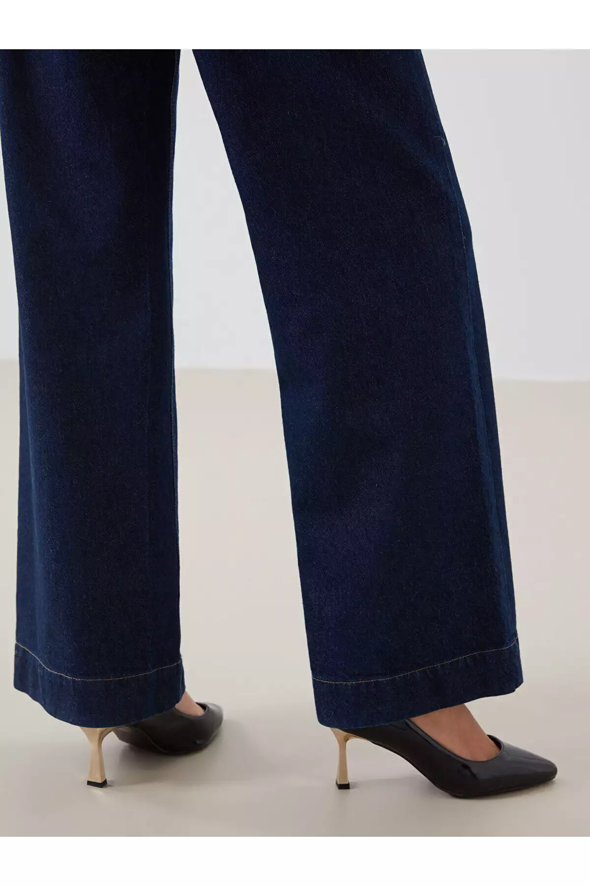 کفش پاشنهدار زنانه با ظاهر چرم جدید فصل پیک برند LC Waikiki - 996577196