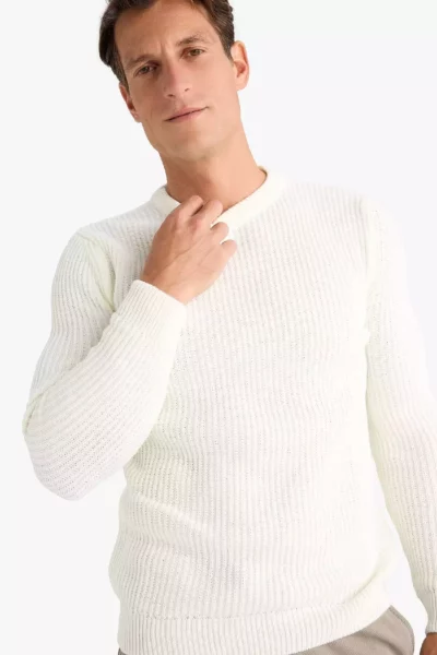 پلیور بافتنی یقه گرد استاندارد فیت C8814AX24WN برند Defacto - 887805238