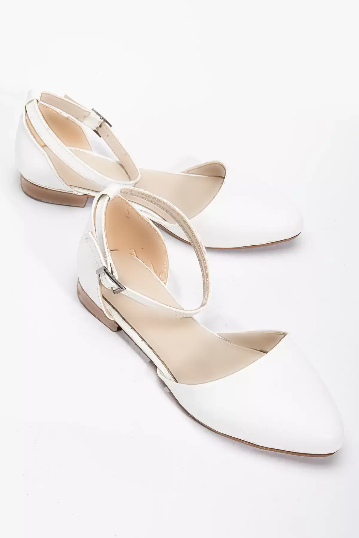 پاپوش زنانه سفید با بند دور مچ و قفل دار برند Tonny Black - 942356681