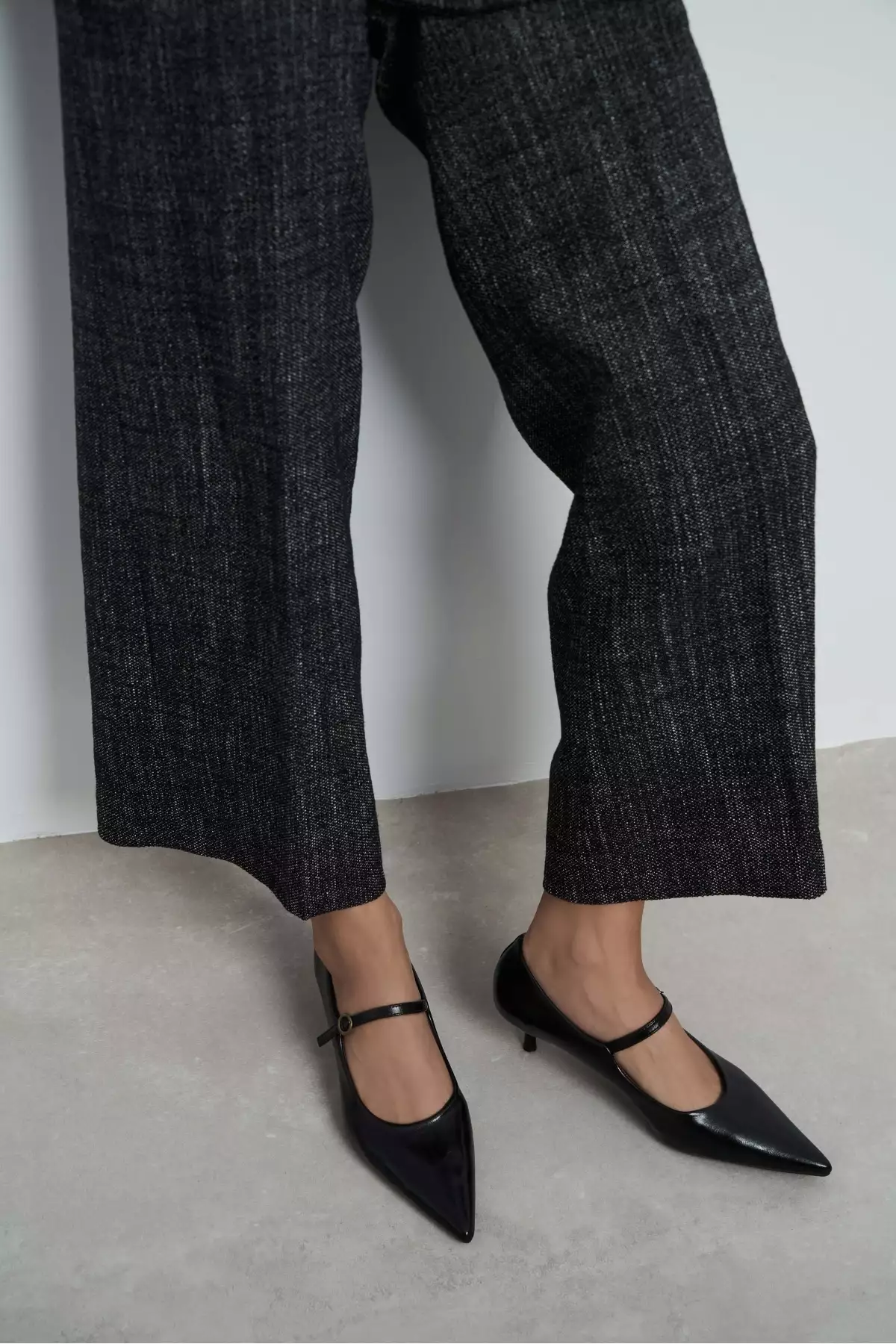 کفش پاشنهدار زنانه راشل سیاه با طرح رُستیک و نوک تیز برند NİŞANTAŞI SHOES - 1008826456