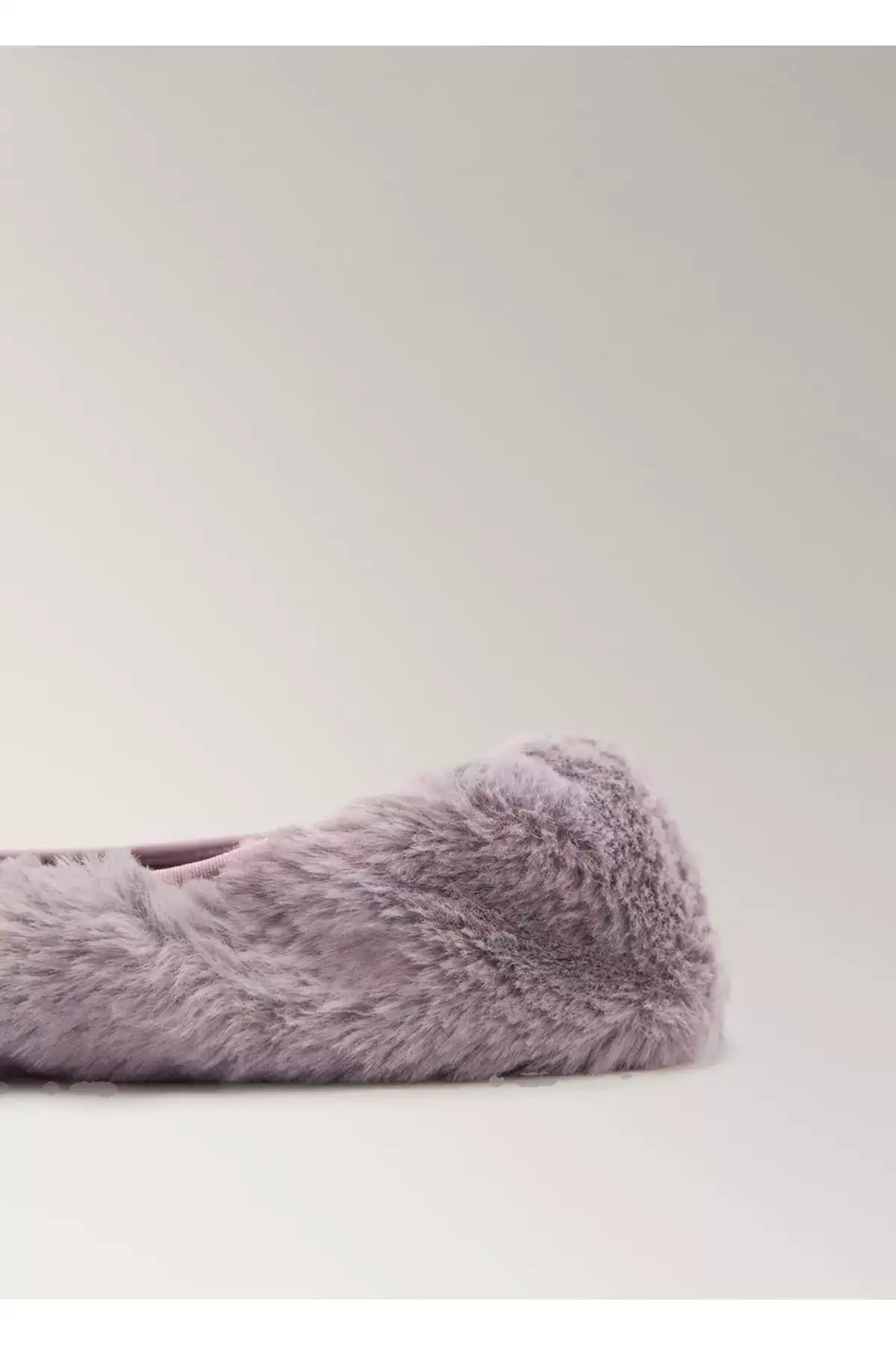 کفش بابل با ظاهر خز برند MANGO - 982819883