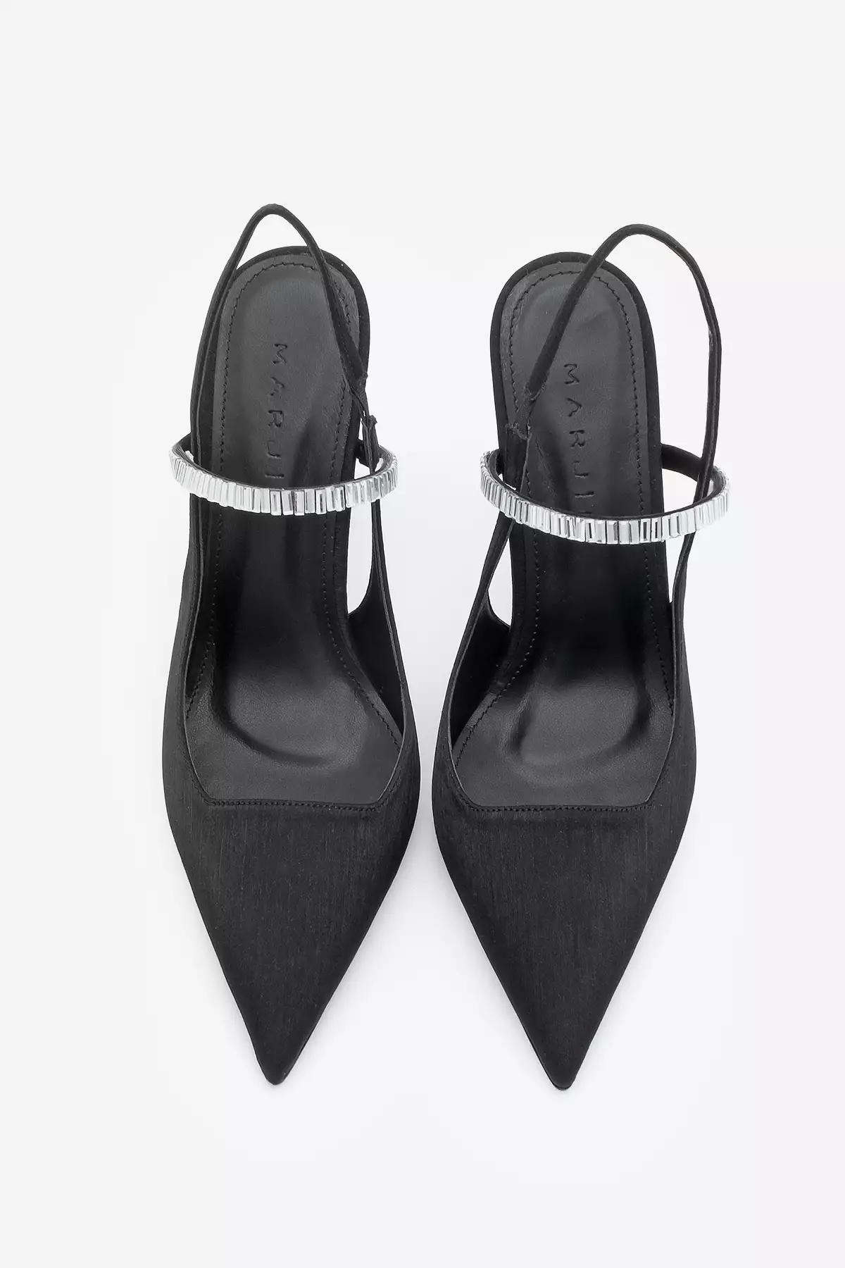 کفش پاشنهبلند زنانه مدل لوان، با نوک تیز، بند دار و سنگدار، پشت باز و با کفی تزئینی، به رنگ مشکی ساتن برند Marjin - 899607437