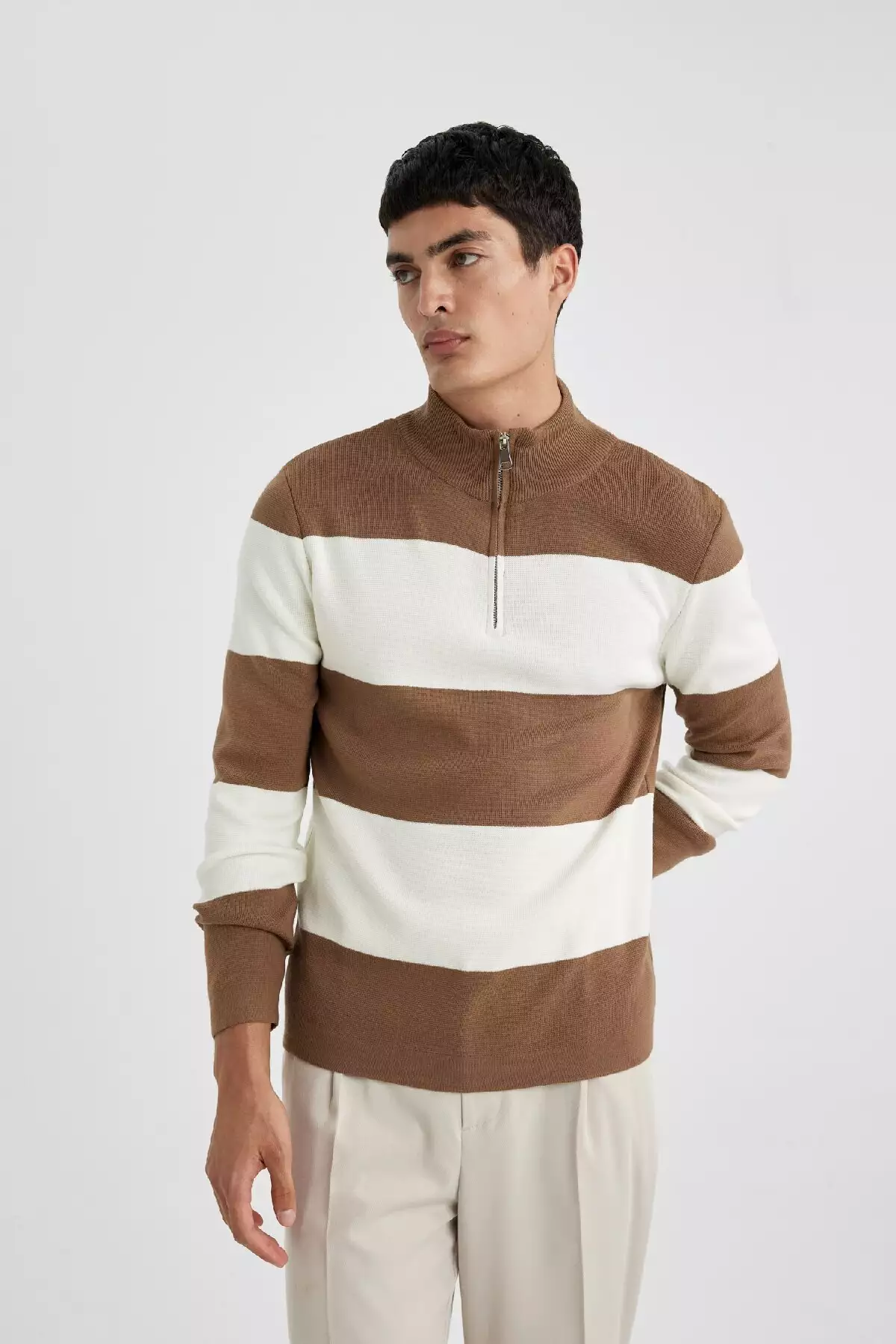 ژاکت کش باف استاندارد با برش نرمال و یقه ایستاده و زیپ دار A9518ax23wn برند Defacto - 765616132