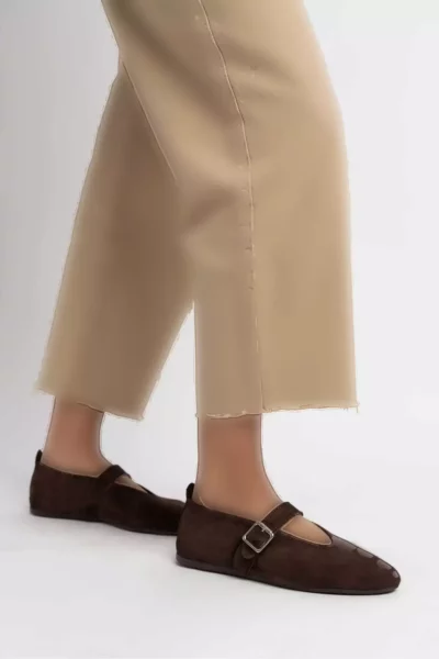 کفش بامزه زنانه با جزئیات‌گیره سوئدی، گیره‌جزئیات‌چرم طبیعی و کف تخت برند NİŞANTAŞI SHOES - 988771167