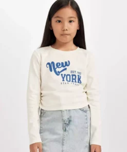 تیشرت دخترانه آستین بلند با یقه گرد و طراحی چاپی کوتاه شده D2987A824AU برند Defacto - 861278880