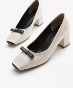 کفش پاشنهبلند کلاستیک زنانه با نوک مربعی و بند پاپیونی، رنگ بژ نئولیت برند Tonny Black - 896232398