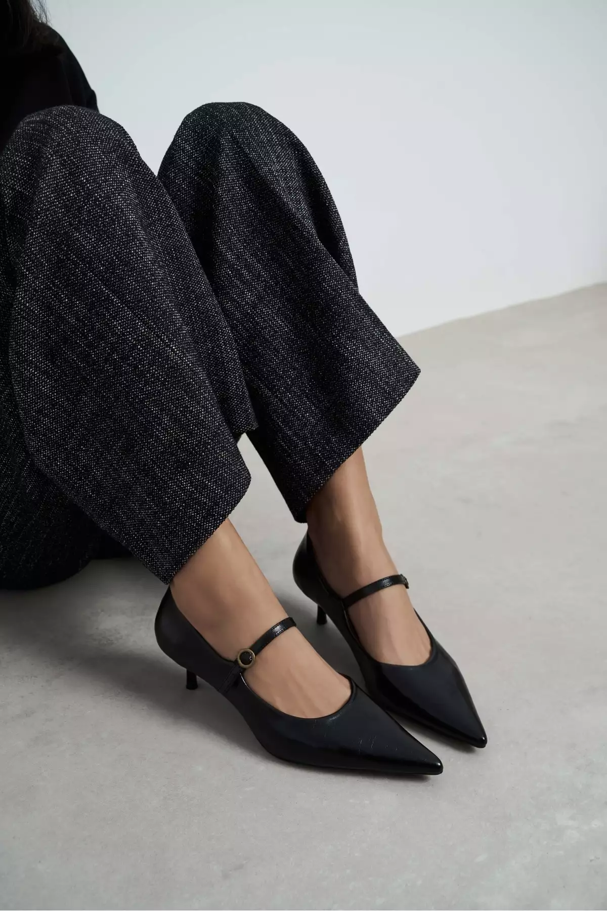 کفش پاشنهدار زنانه راشل سیاه با طرح رُستیک و نوک تیز برند NİŞANTAŞI SHOES - 1008826456