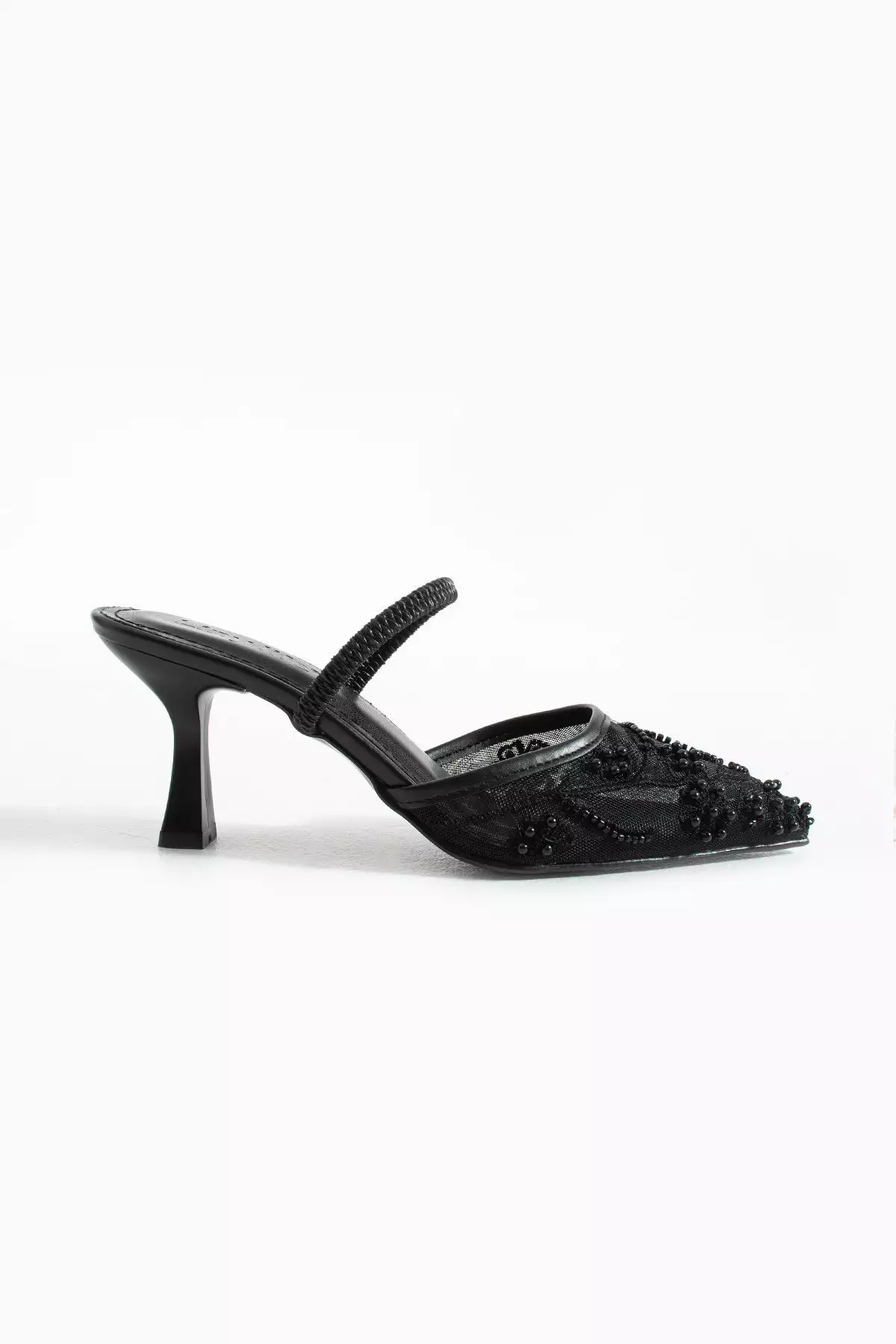 کفش پاشنهدار عروس با نوک تیز و جزئیات گلدوزی و مروارید ناتالین فایل برند StWenn - 939961465