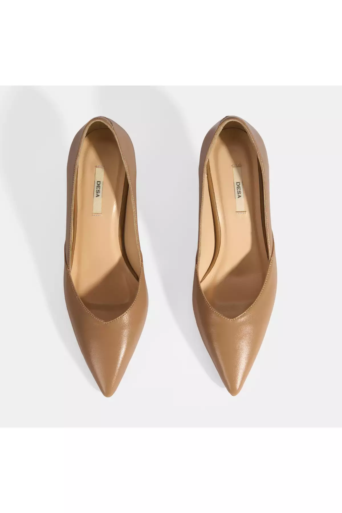 کفش پاشنهبلند کلاسیک چرم بژ زنانه برند Desa - 920552946