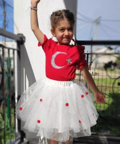 تیشرت دخترانه با آستین و شانهی فرفری به مناسبت 23 آپریل، با طرح پرچم ترکیه - مناسب برای سنین 2 تا 9 سال - رنگ قرمز و خاکستری براق - کد 2088 برند Novy Baby - 667070837