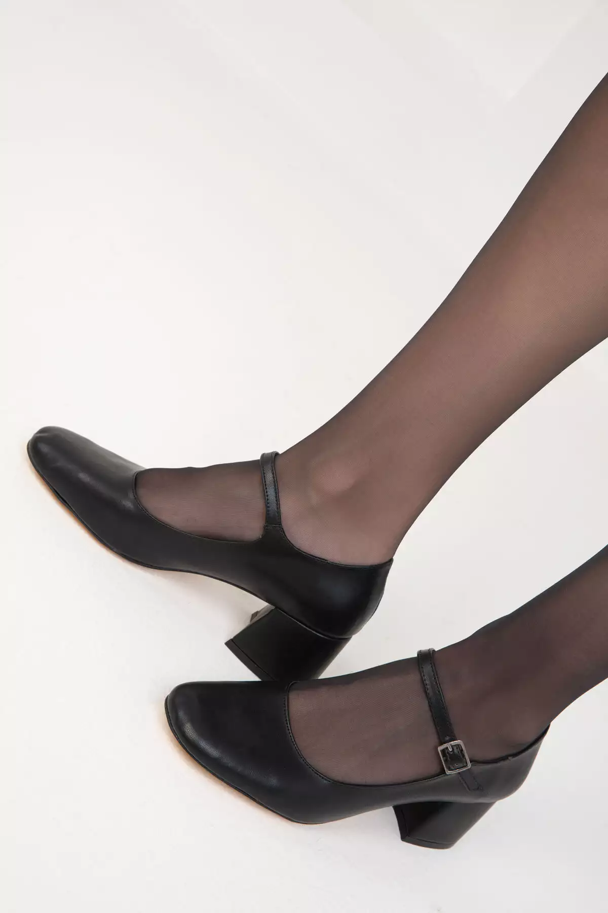 کفش پاشنه بلند کلاسیک زنانه مشکی ۱۸۴۴۷ برند SOHO - 764505176