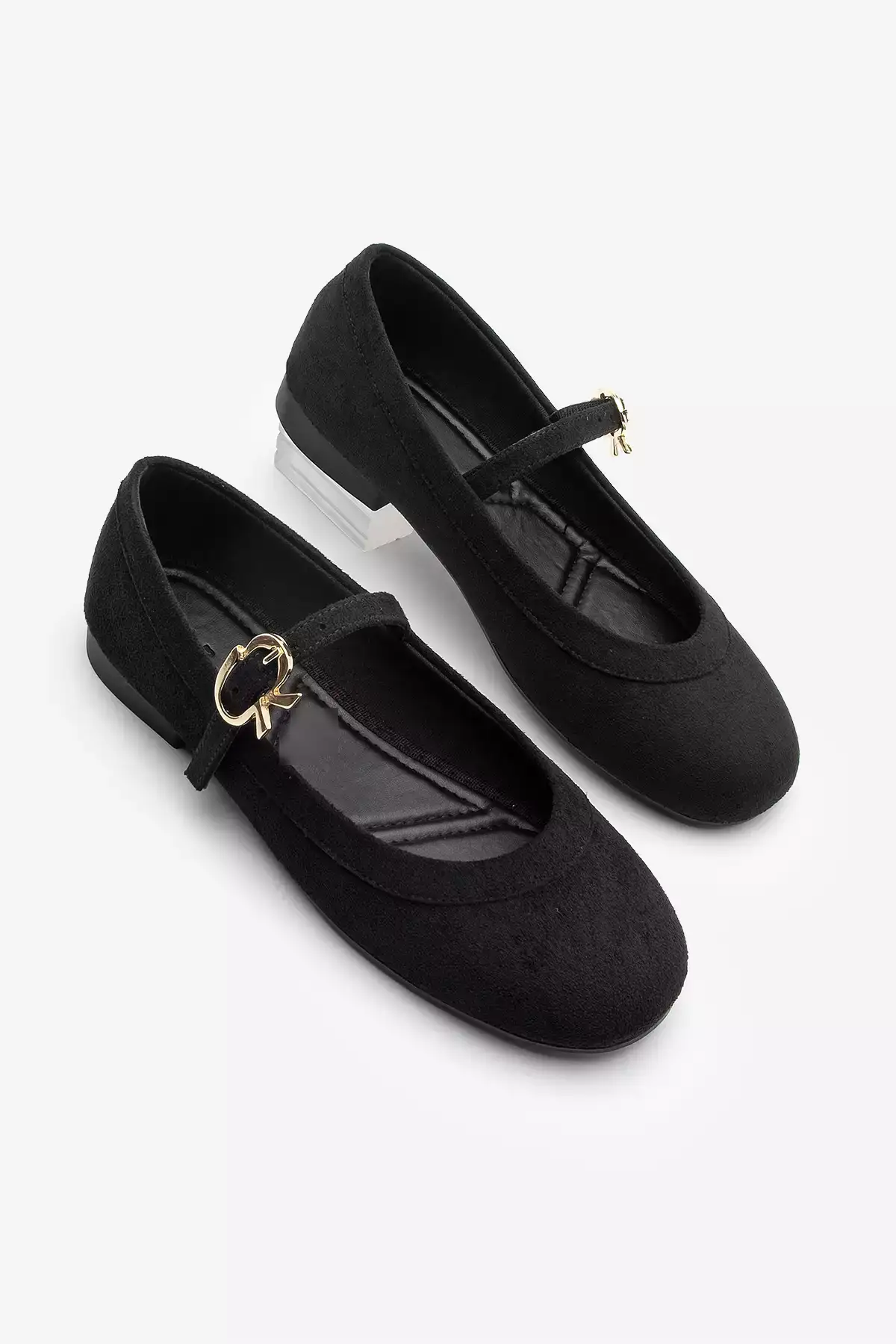 کفش راحتی زنانه ملادی با بند مشکی جیر برند Marjin - 981735281