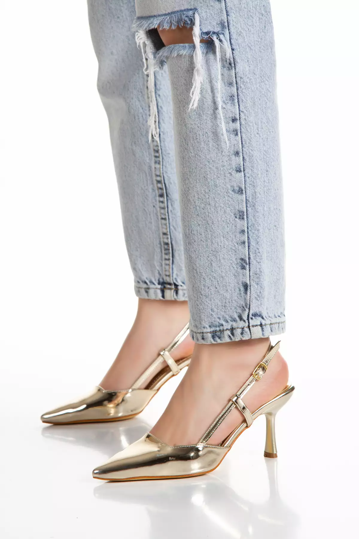 محصول "artül605" به فارسی به عنوان "آرتول 605" ترجمه میشود. برند Libax - 932385134