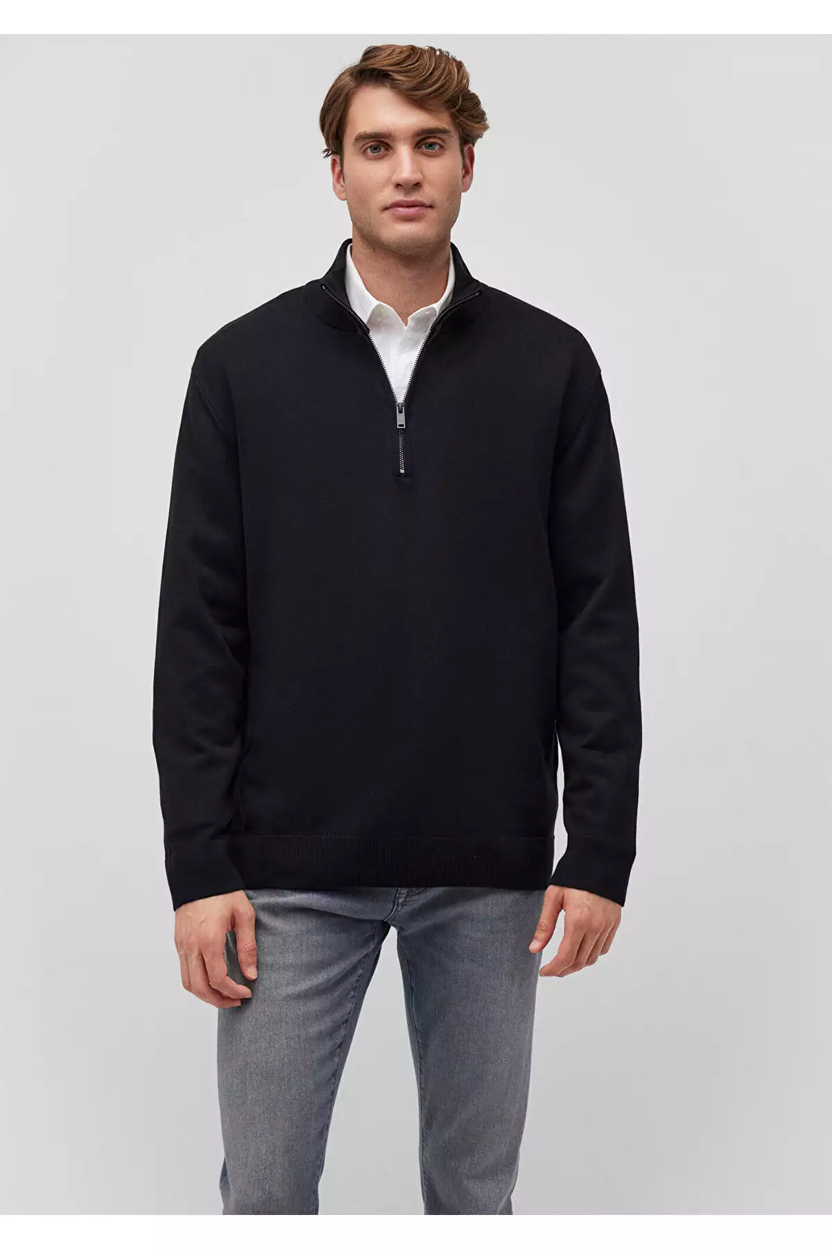 ژاکت مشکی یقه ایستاده با زیپ نیمه 0710256-900 مناسب با اندازه معمولی برند Mavi - 869800391