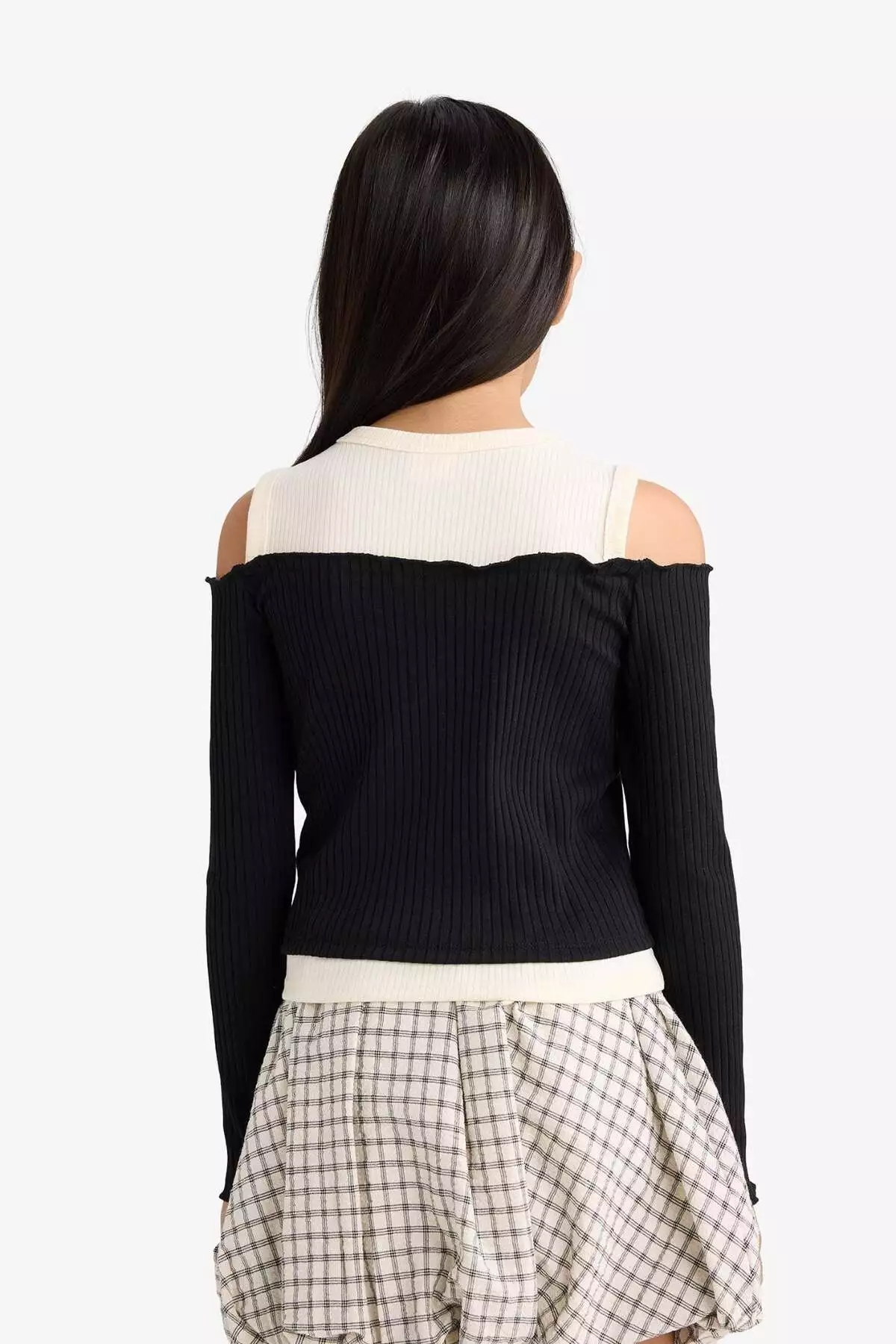 تیشرت آستینبلند فیت دار باریک با برش شانهدار برای دختران - مدل G1713A825AU برند Defacto - 990917559