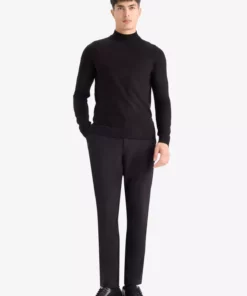 ژاکت بافتنی ساده و تنگ یقه نیمه‌استخوانی مشکی مدل R1127AZ23WN برند Defacto - 754848495