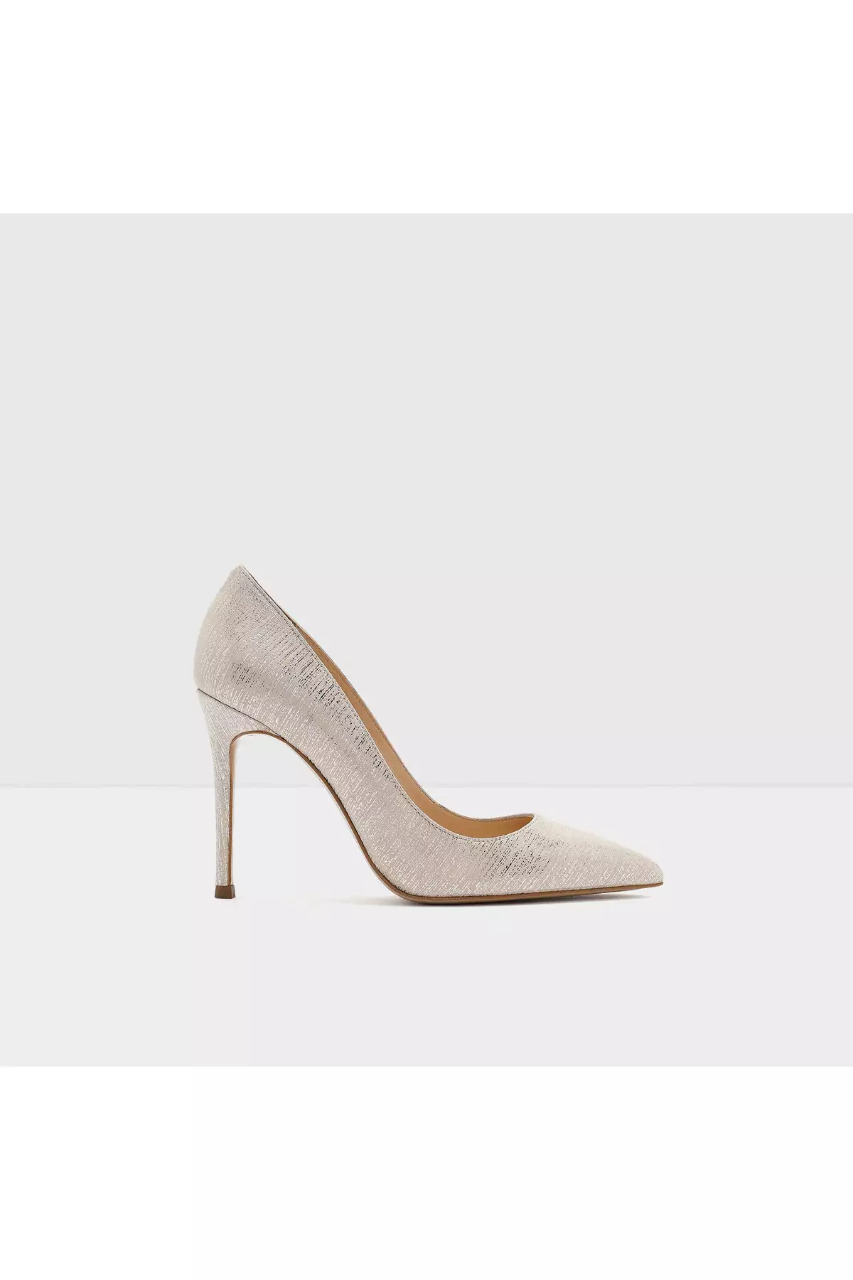 لورا - کفش پاشنه بلند زنانه طلایی برند Aldo - 899282394