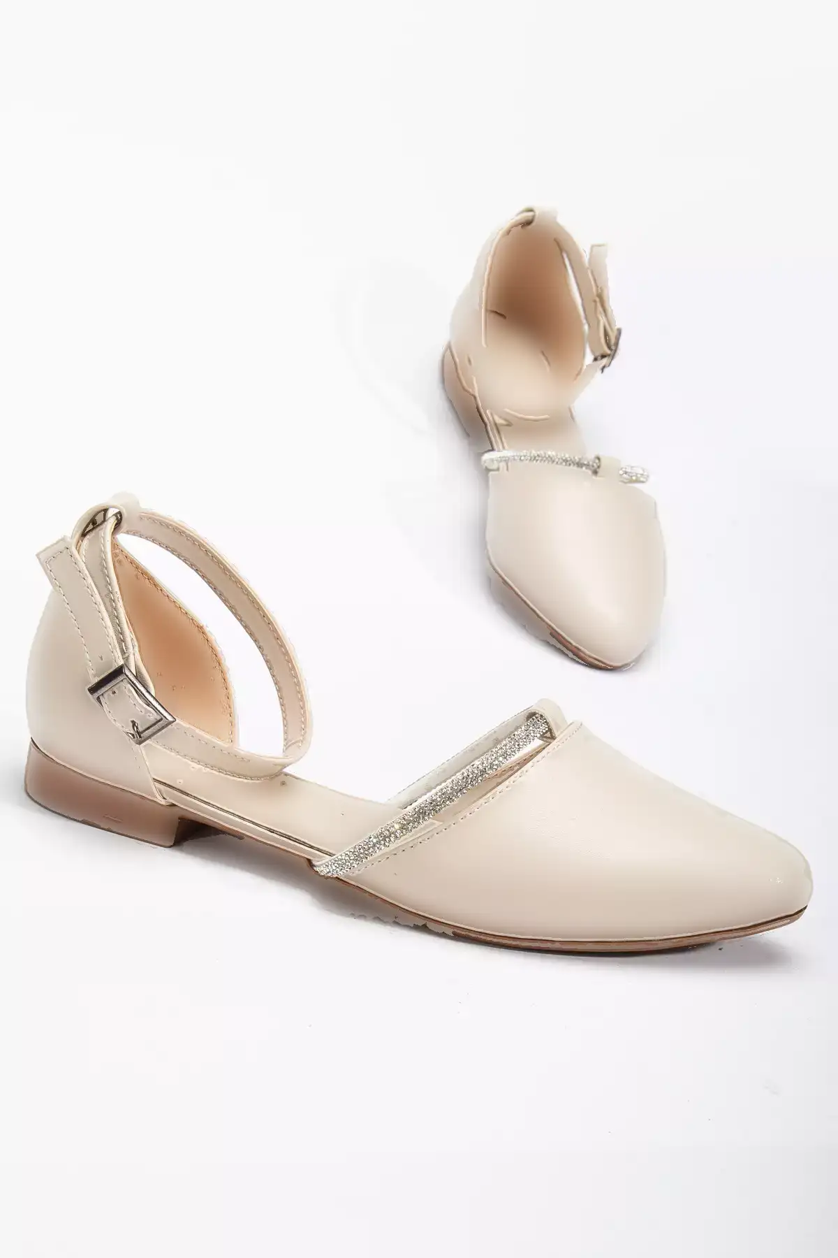 کفش باله زنانه با جزئیات سنگی و بند دور مچ به رنگ کرم برند Tonny Black - 942368582